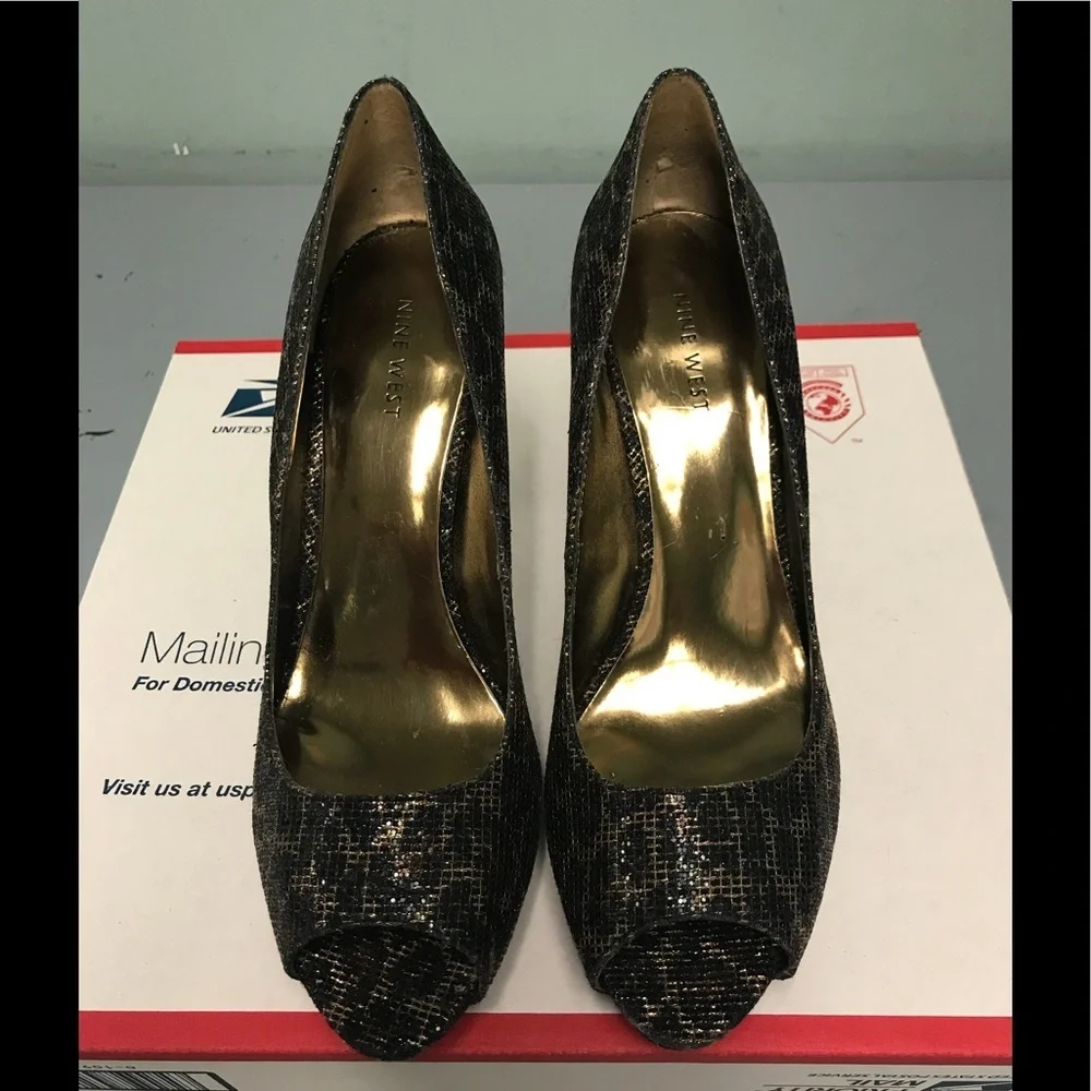 Nine West - Picture 2 of 6